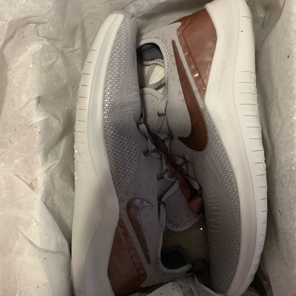 Light grey NEVER WORN Nike Free shoes - Picture 2 of 7